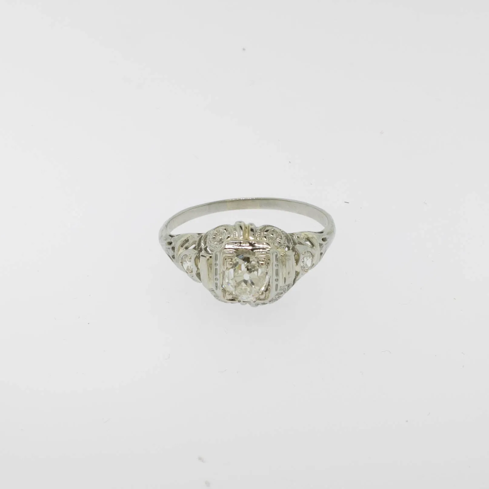 18K White Gold Old Mine Cut Diamond (~.64 center) Filigree Ring Size 7 Preowned