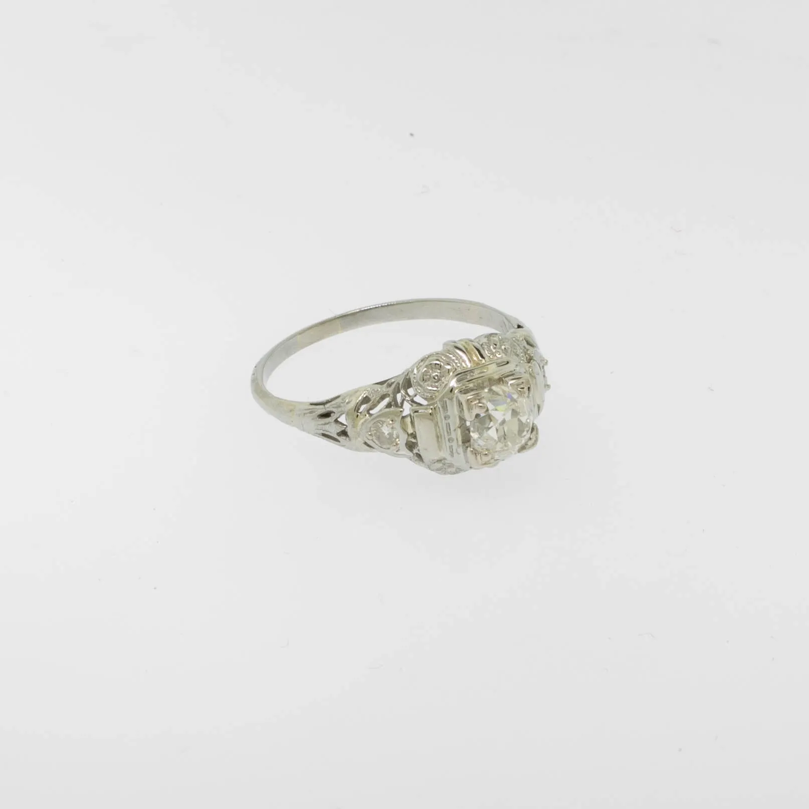 18K White Gold Old Mine Cut Diamond (~.64 center) Filigree Ring Size 7 Preowned