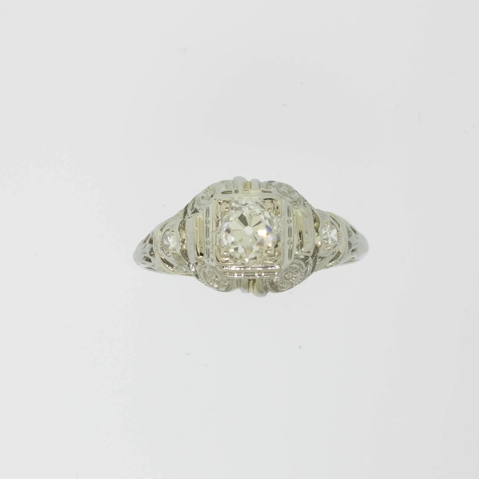 18K White Gold Old Mine Cut Diamond (~.64 center) Filigree Ring Size 7 Preowned