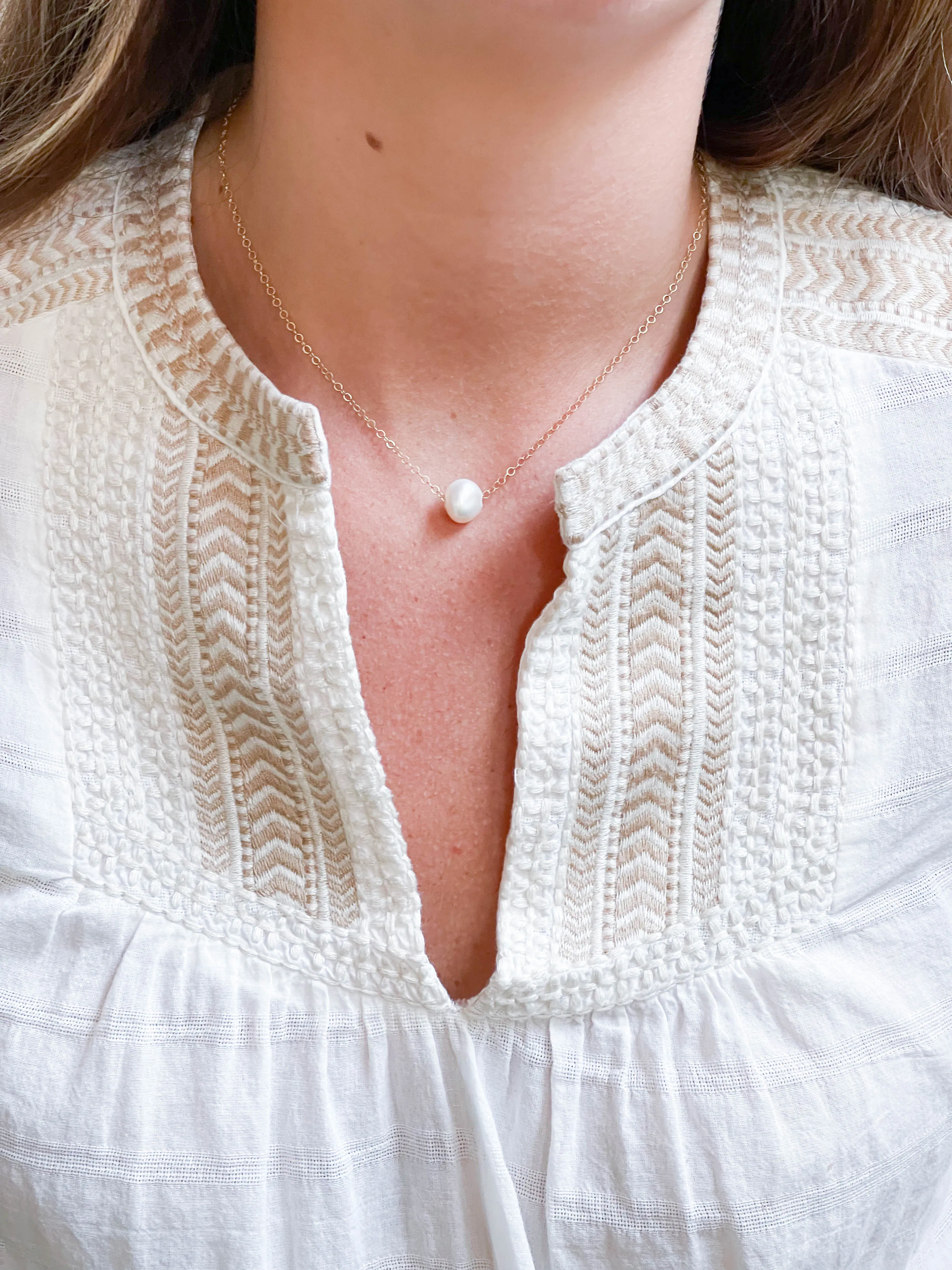 Single floating pearl Necklace